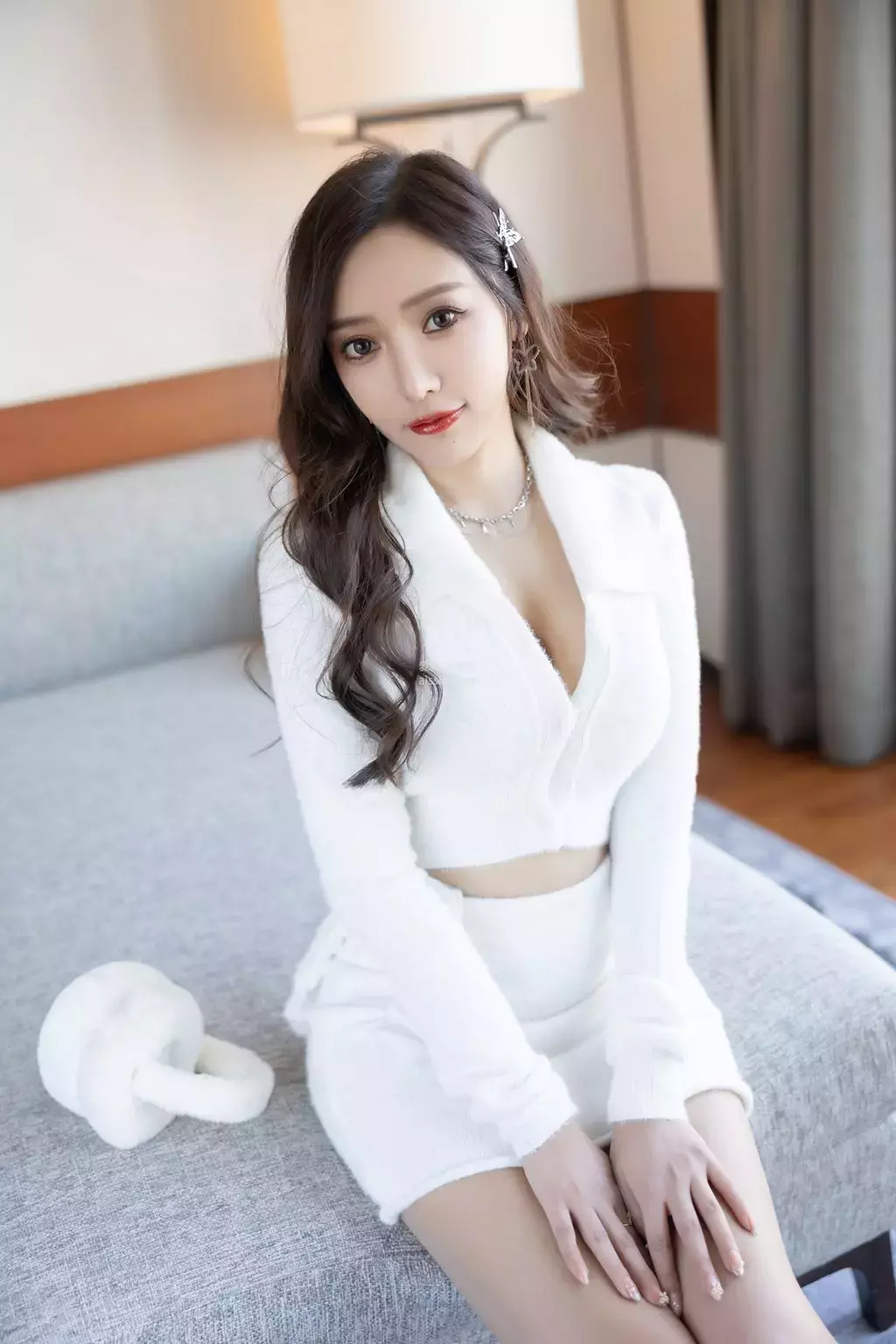 秀人内购@王馨瑶Yanni 内购无水印 白色套装圣诞女郎 甜美女孩的时尚秘籍-丽图社