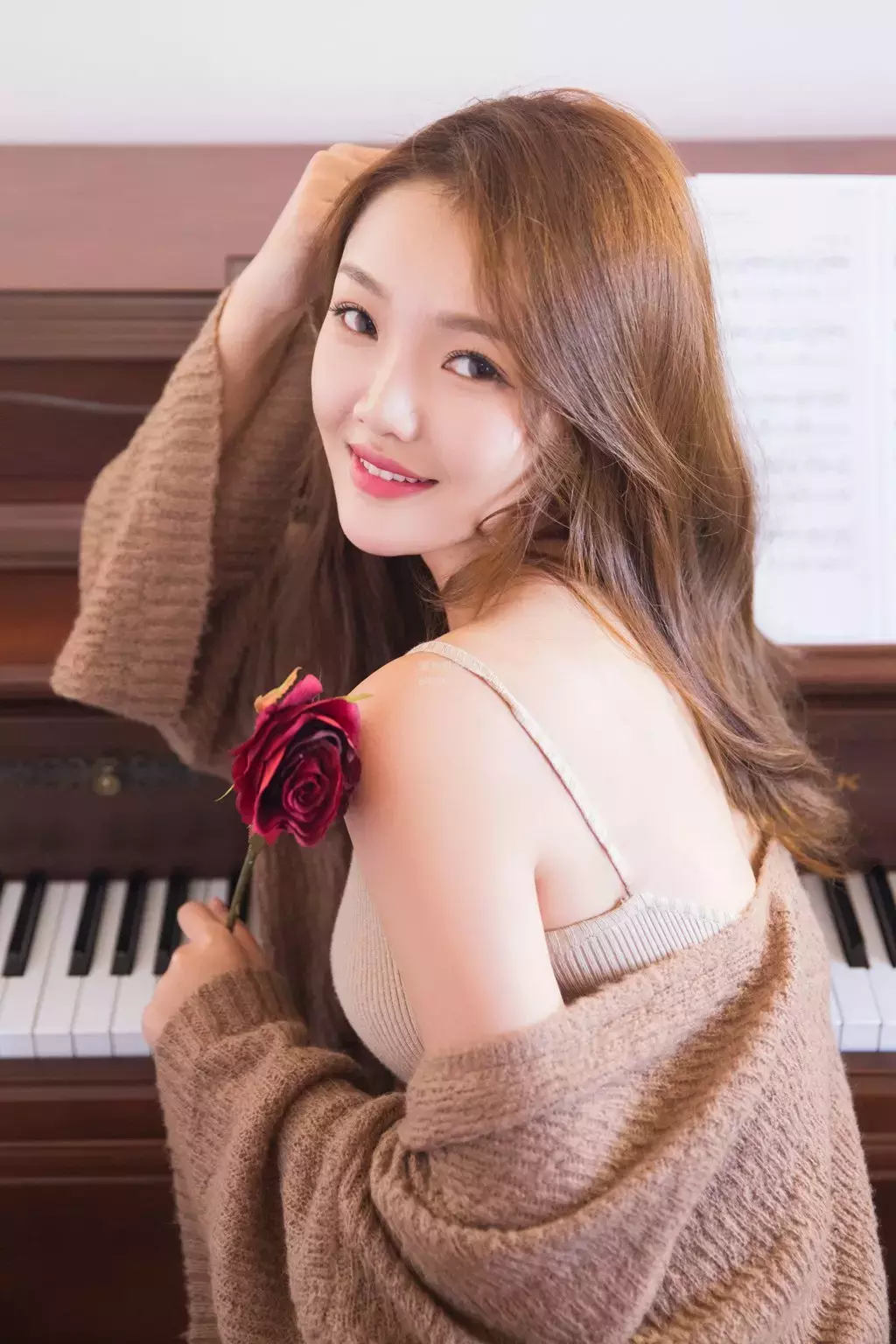 [YALAYI雅拉伊] 2022.11.16 1055 可爱的人 不可错过的美女写真-丽图社