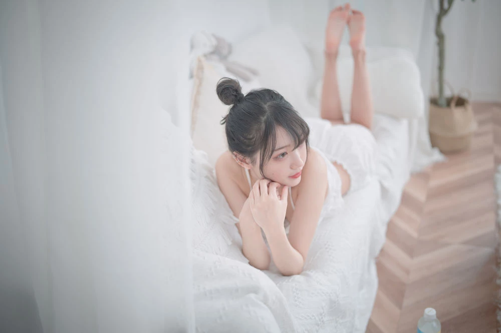 No.015-白色睡衣 [23P] 超高清美女写真组图-丽图社