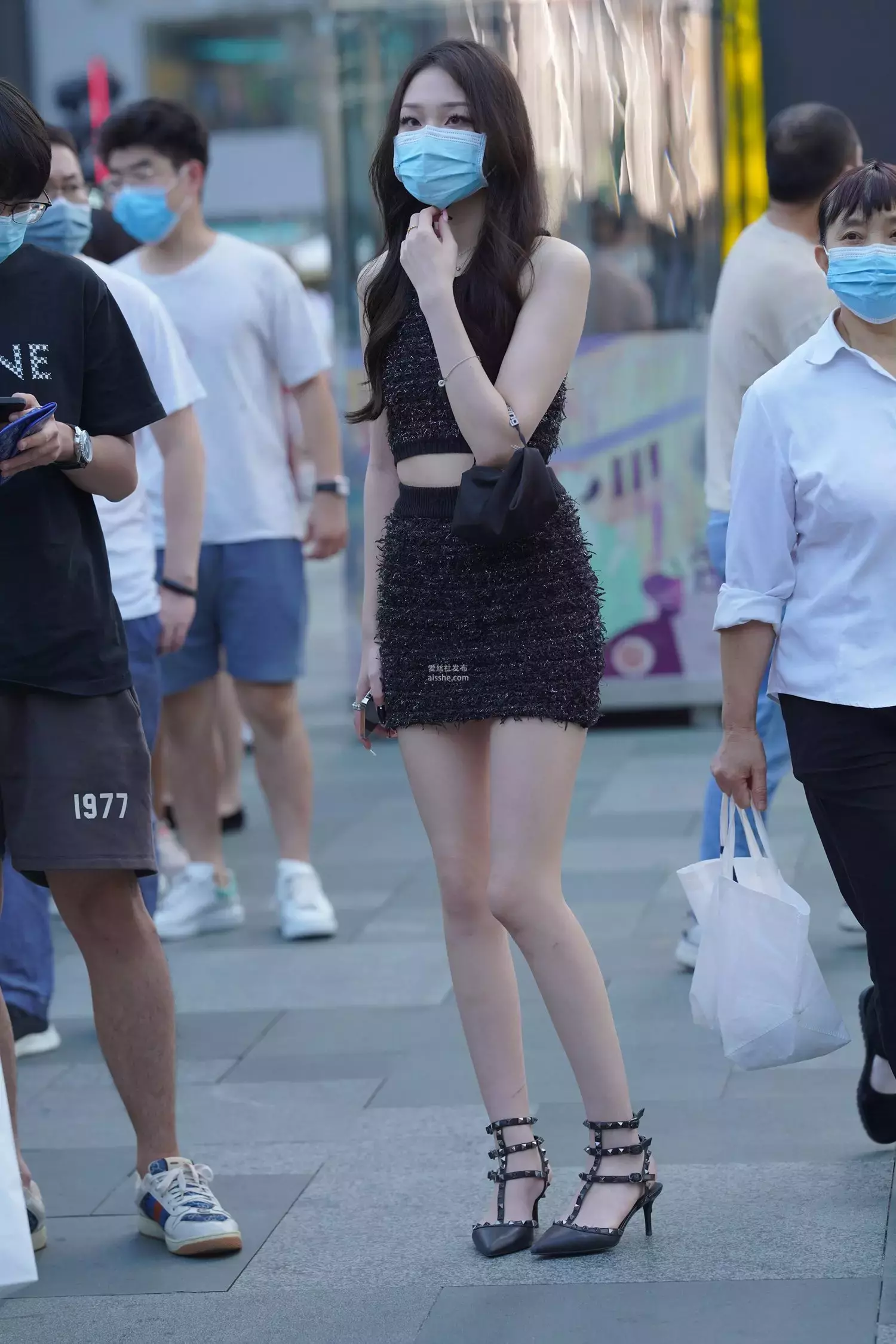 精选街拍作品 NO.1683 包臀裙大白腿美女 街拍第一站大师-丽图社