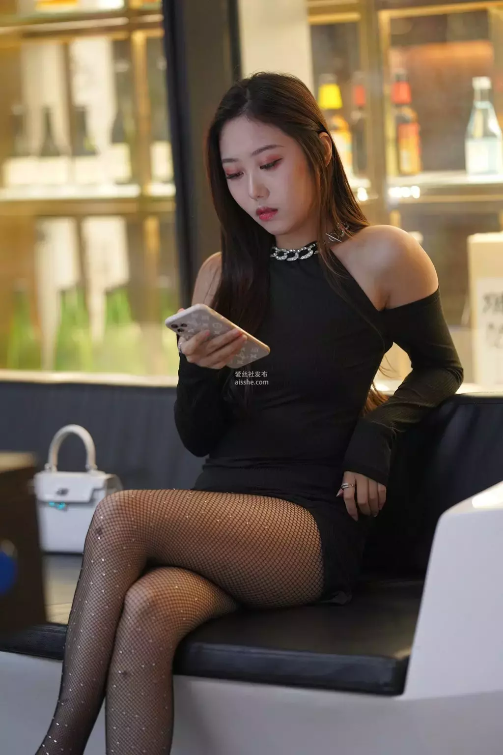 魔镜街拍 NO.133 非常姓感的网袜小姐姐  -2 欧美街拍-丽图社