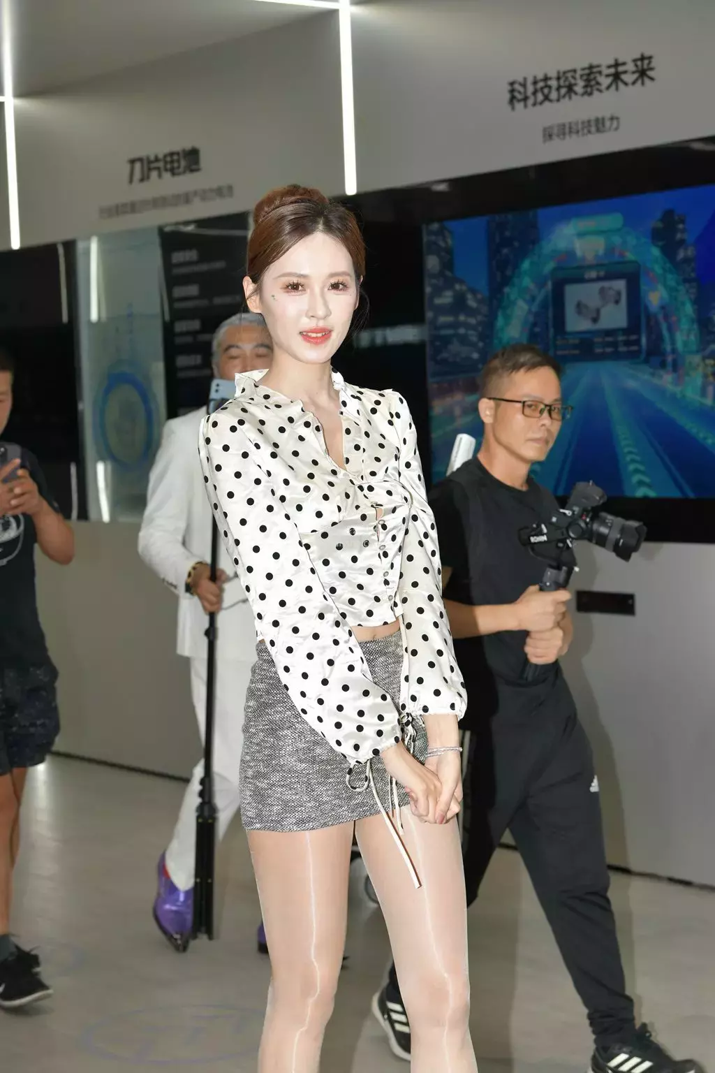 精选街拍作品 NO.2368 高挑甜美气质OL 街拍LOOK-丽图社