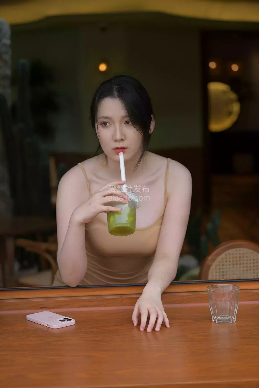 精选街拍作品 NO.1380 风满多姿的妩媚熟女4 街拍LOOK-丽图社