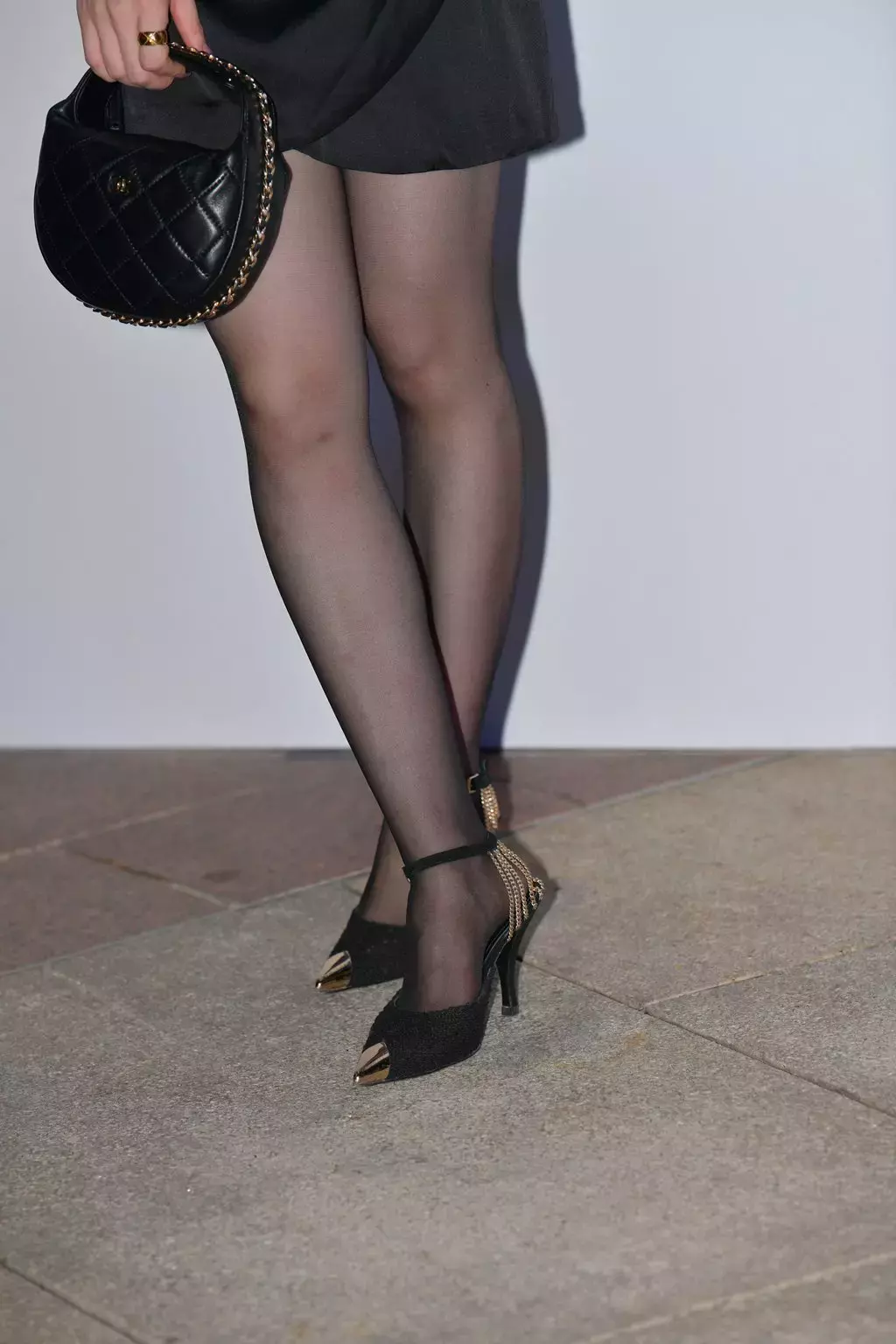 精选街拍作品 NO.2449 黑色系美女 街拍夏夏-丽图社