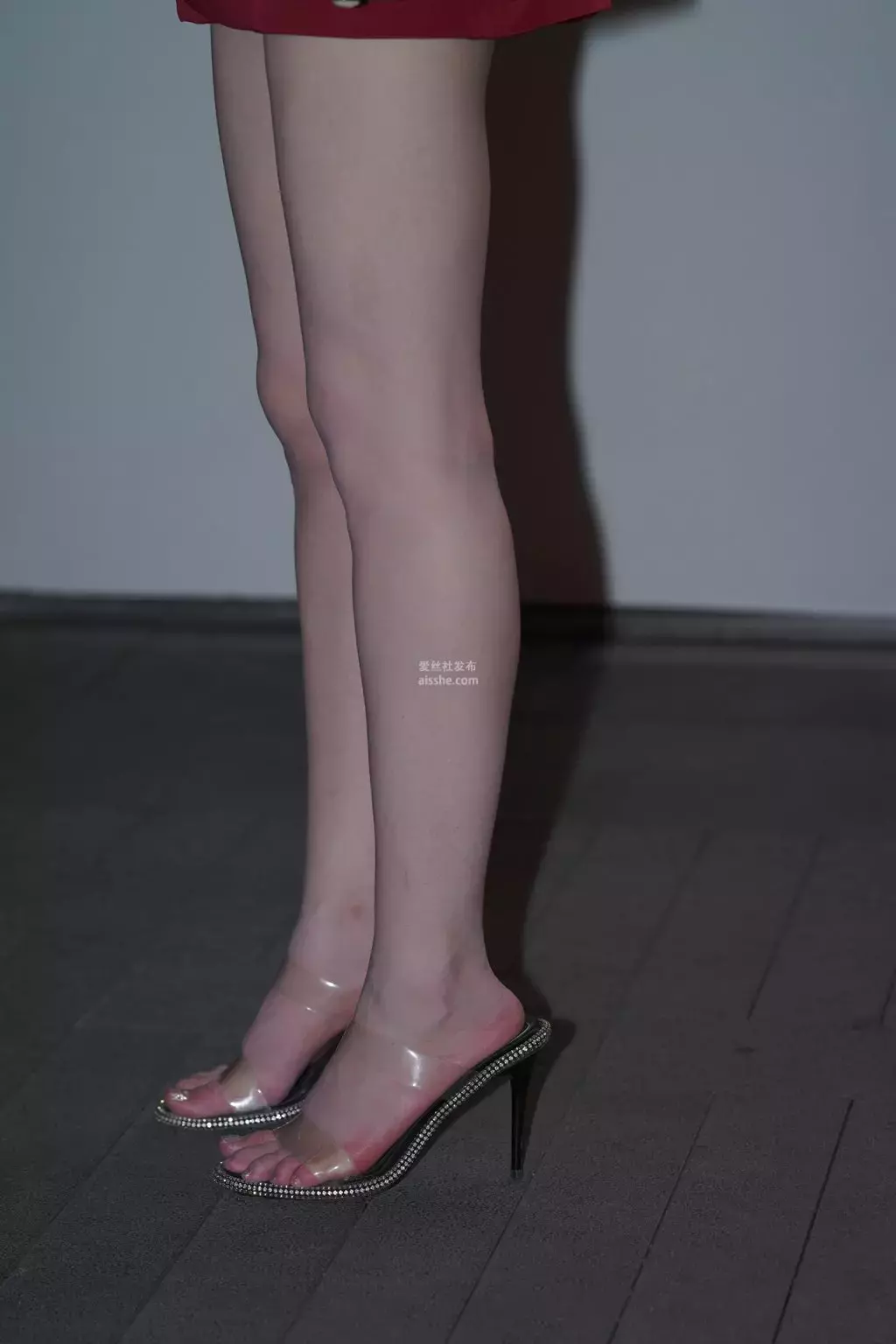 精选街拍作品 NO.2345 亮眼红色西装外套3 街拍瑜伽裤-丽图社