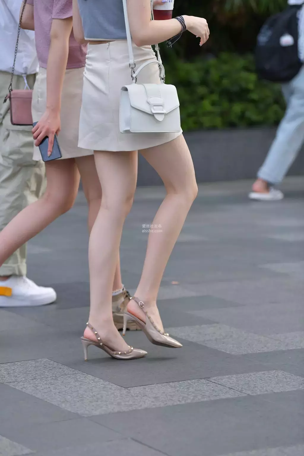 精选街拍作品 NO.1442 害羞女神 街拍夏夏-丽图社