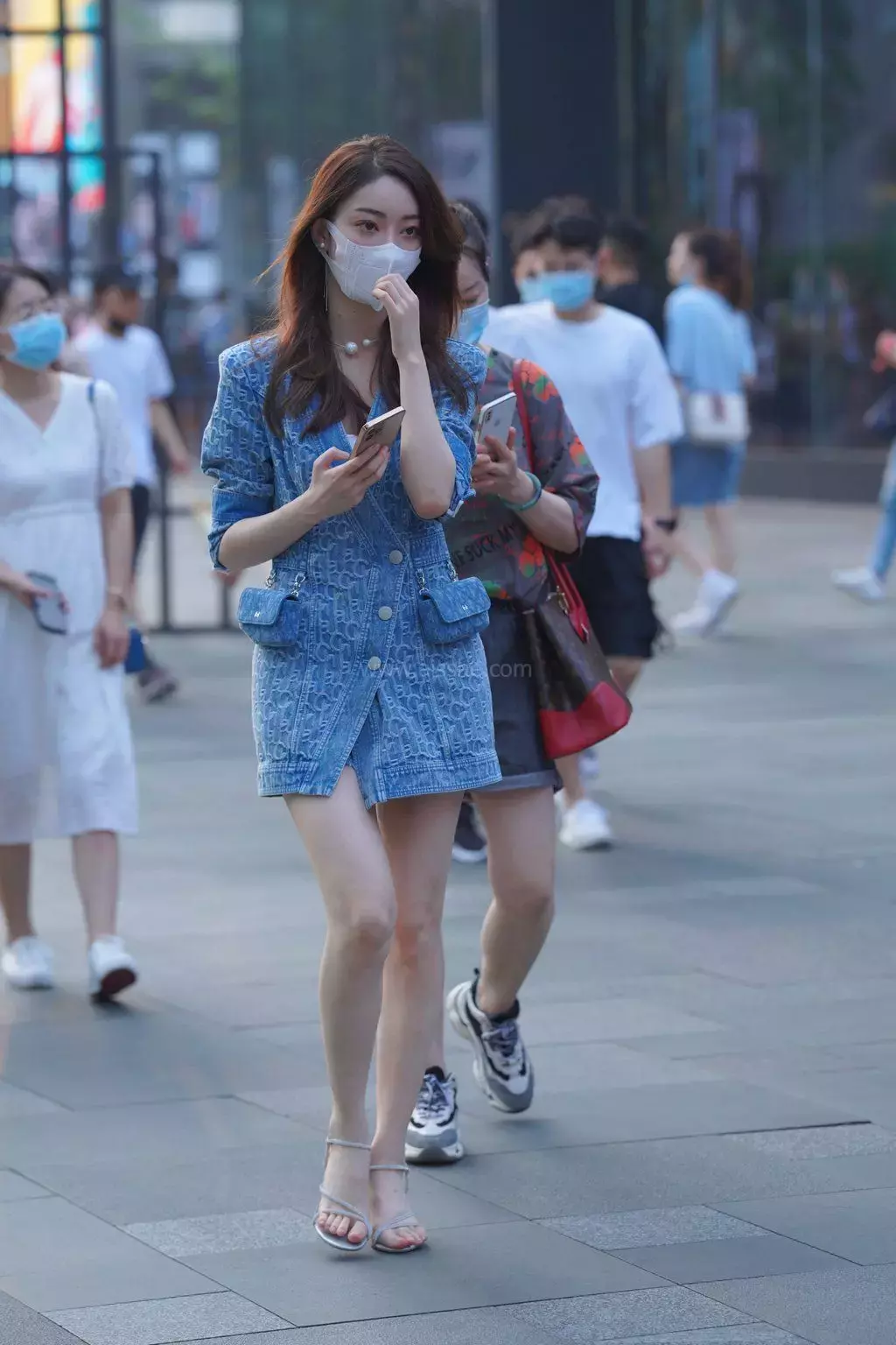 精选街拍作品 NO.1304 肤白貌美 杭州街拍美女-丽图社