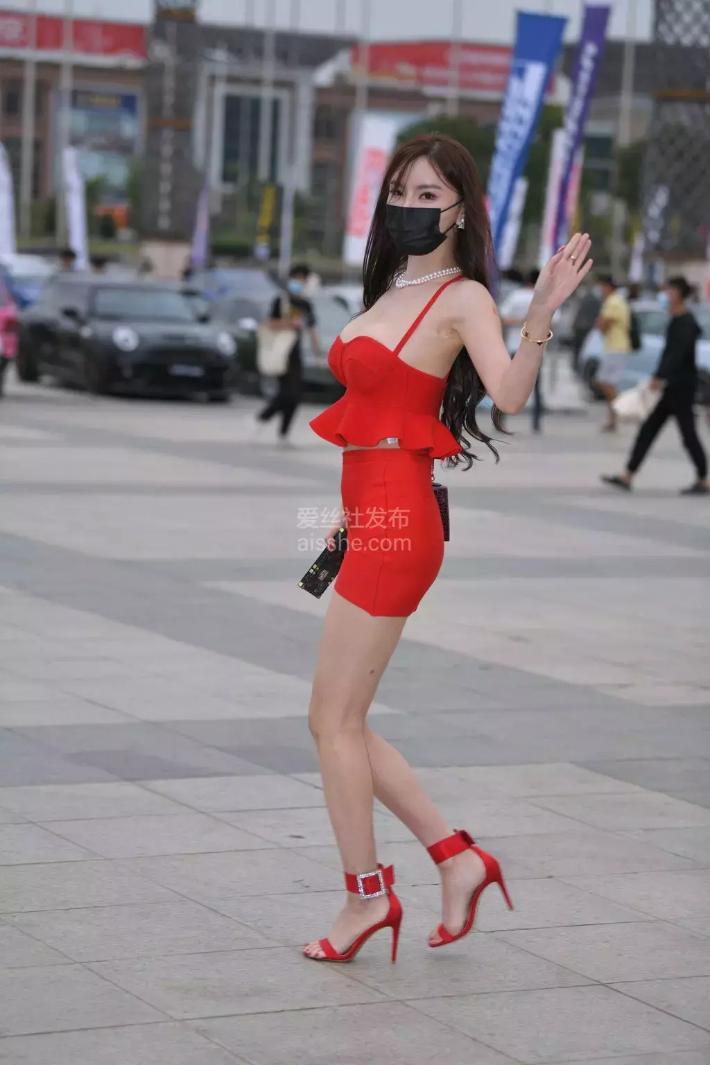 精选街拍作品 NO.1376 姓感的小姐姐2 路人美女街拍写真-丽图社