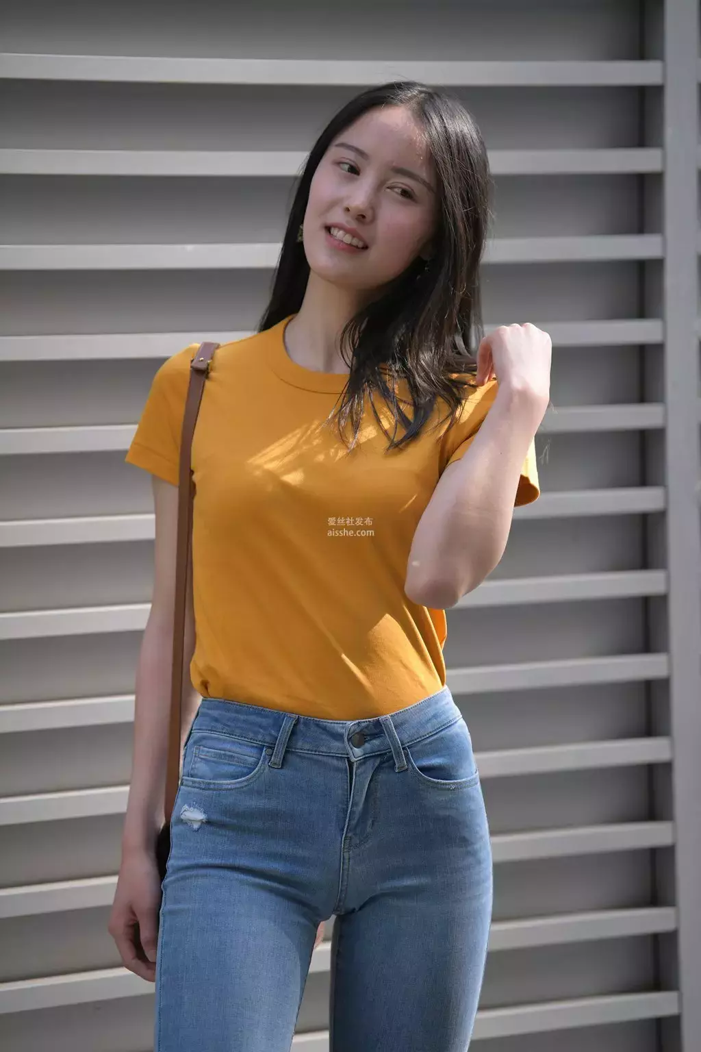 精选街拍作品 NO.2241 爱笑魅力美女 成都街拍图片-丽图社