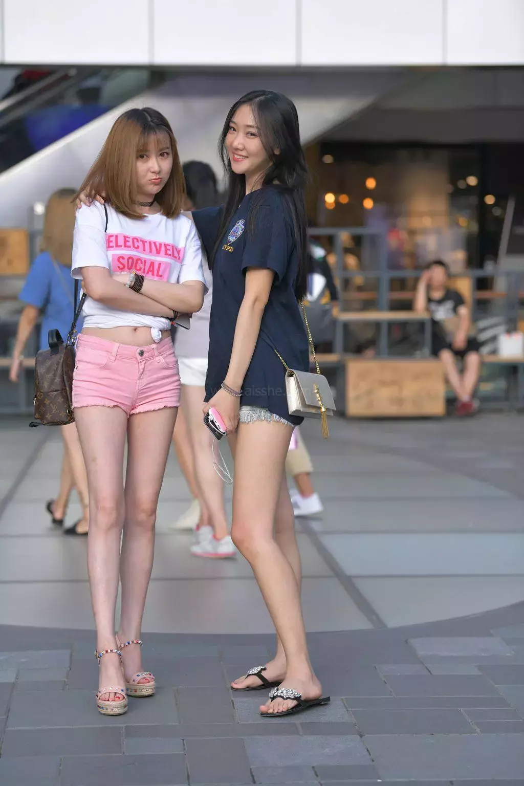 精选街拍作品 NO.1197 粉色热裤美女 街拍牛叔-丽图社