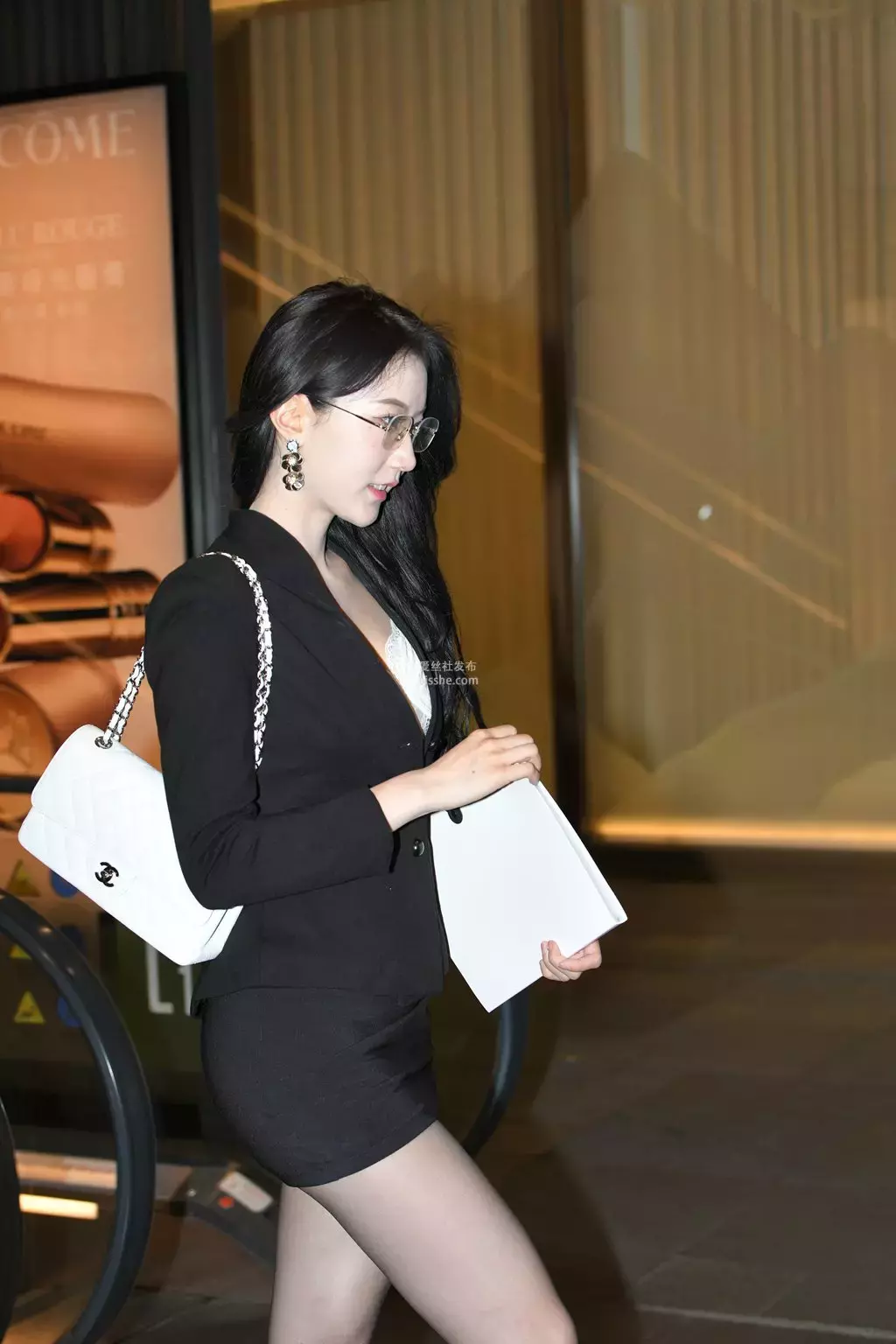 精选街拍作品 NO.2371 嘿丝制服OL1 美女街拍写真美图合集-丽图社