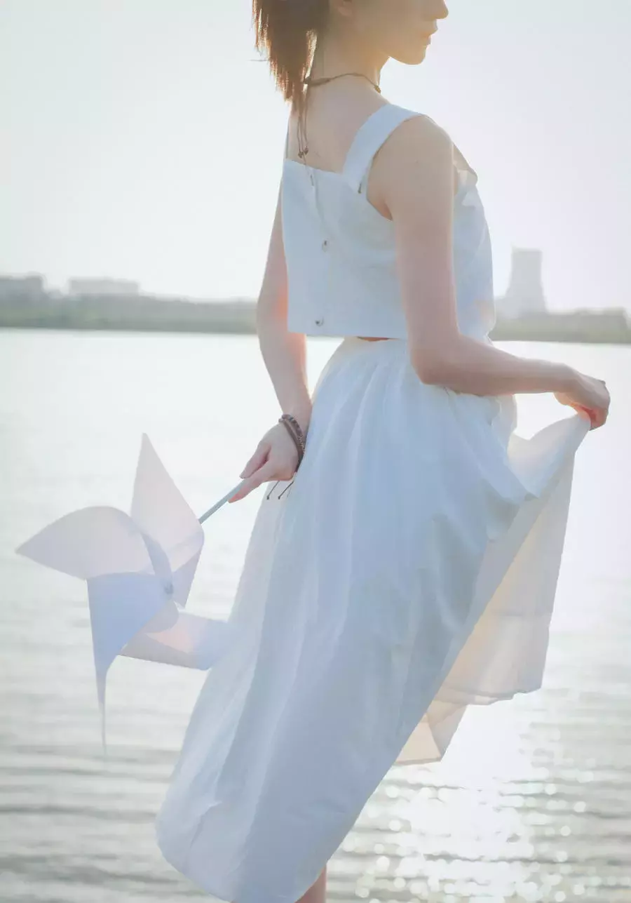 No.085 – 少女感 [17P] 美女经典黑丝写真套图-丽图社