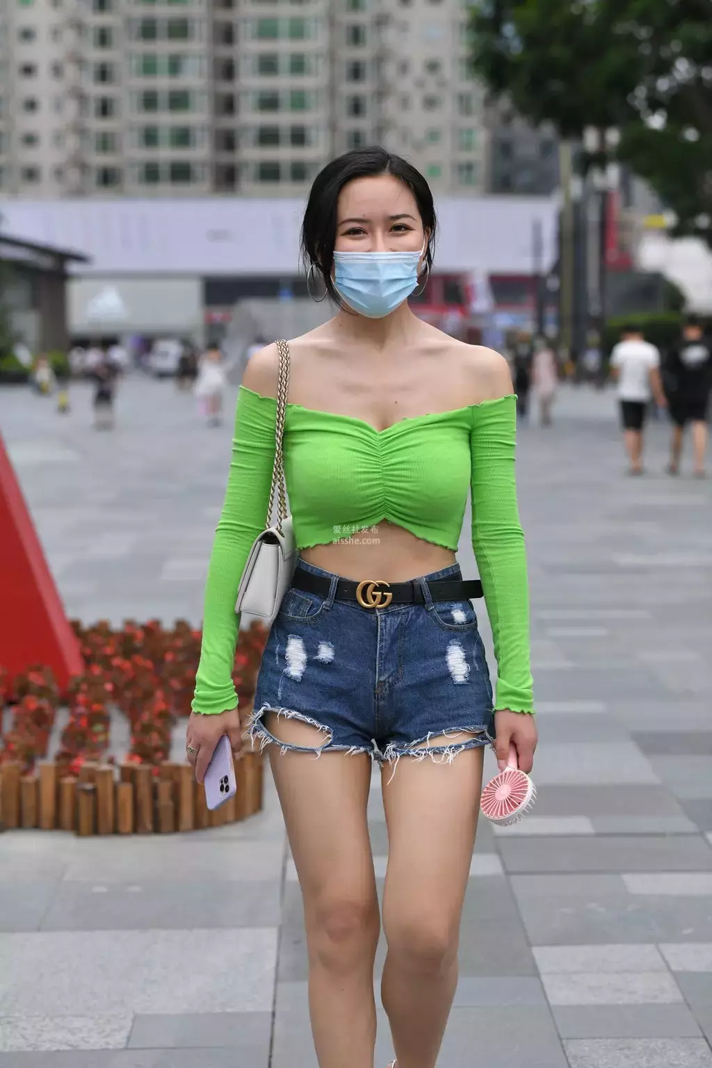 精选街拍作品 NO.1449 绿衣热裤高跟2 土味街拍大赏-丽图社