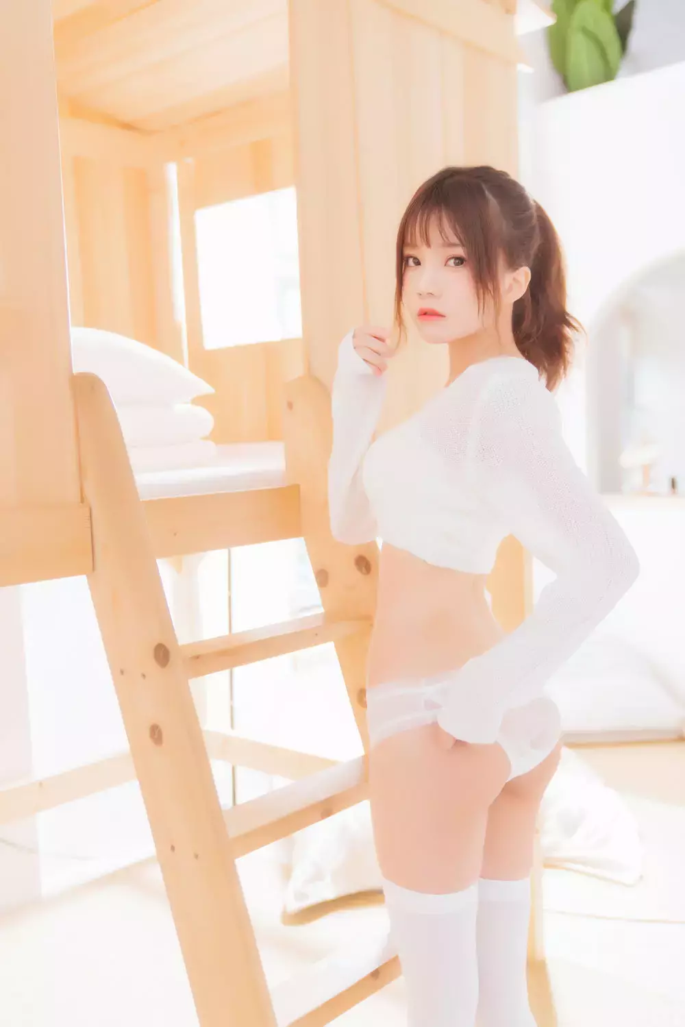 No.076-小白 [33P] 高清美女写真摄影图片-丽图社