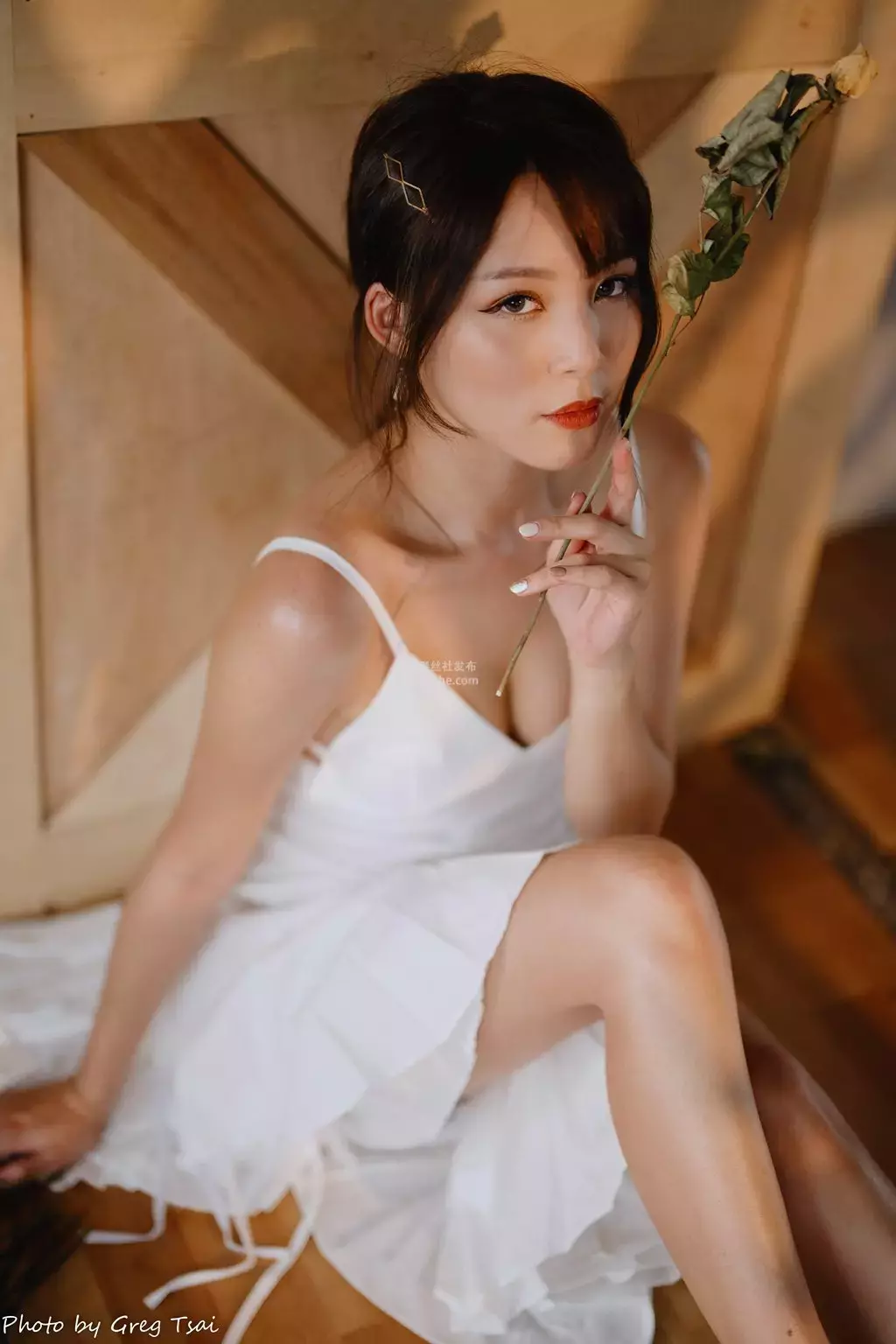 精选模拍作品 NO.251 Ashley 飘逸白裙高跟美腿 街拍瑜伽-丽图社