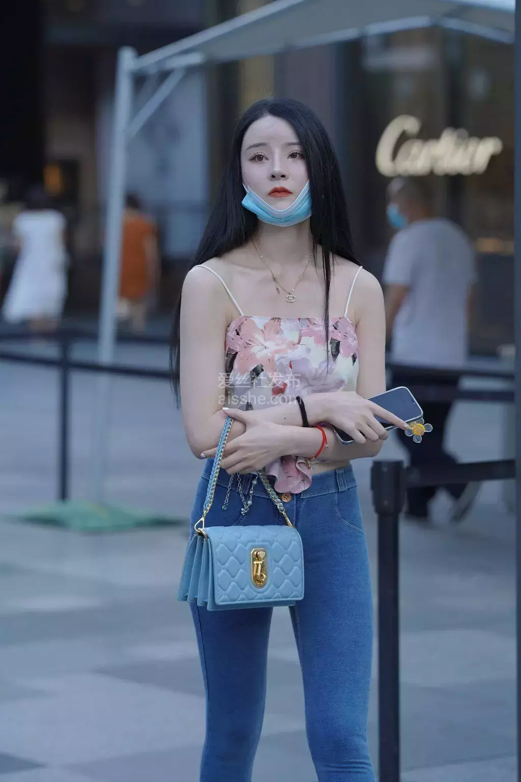 精选街拍作品 NO.1384 长发牛仔裤吊带美女1 街拍滚叔-丽图社