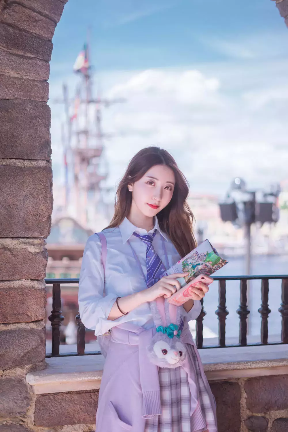 No.031-迪士尼 [35P] 夏天照着穿优雅又高级的写真-丽图社