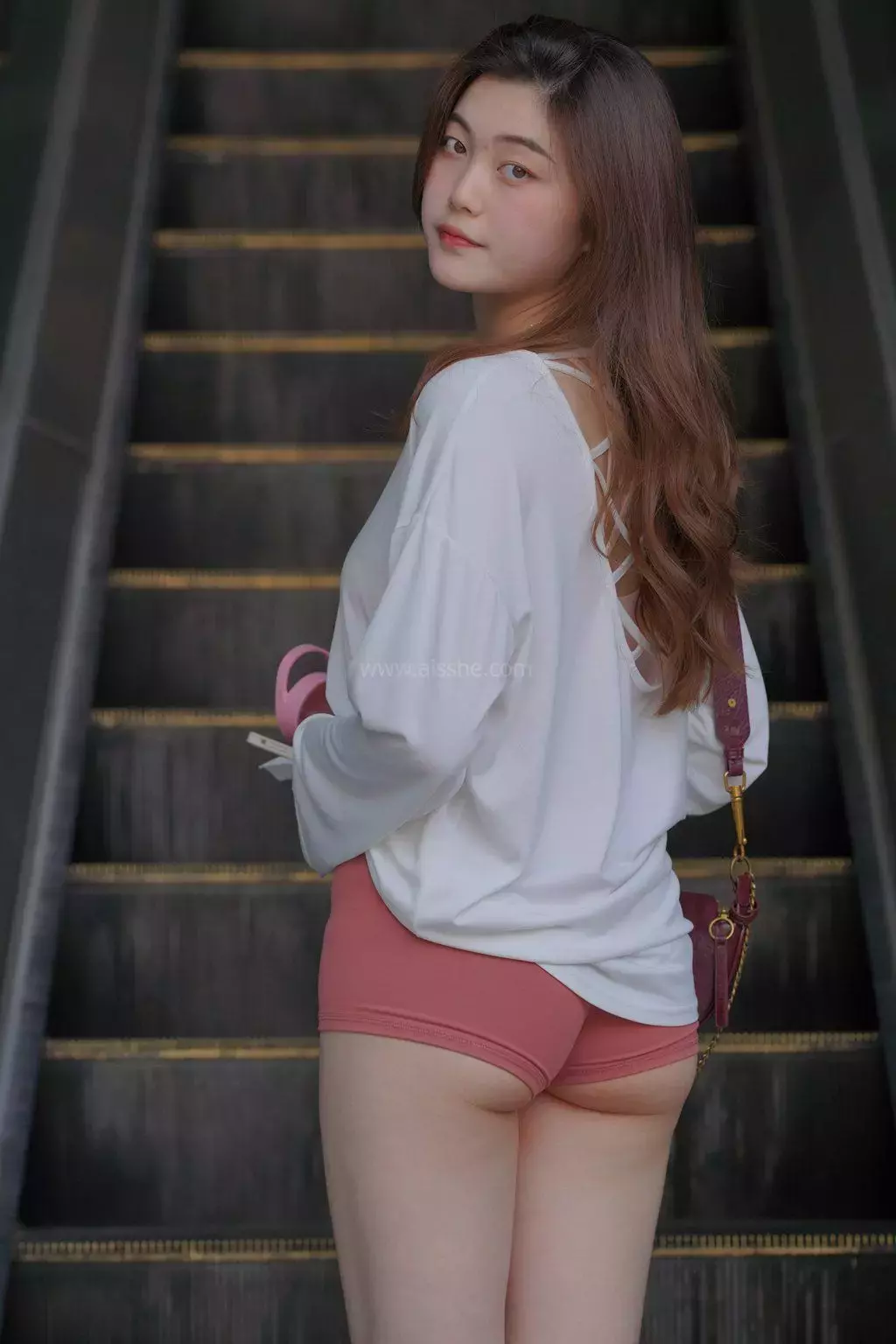 精选街拍作品 NO.1279 风满贤淑的小美女4 大师原创街拍-丽图社