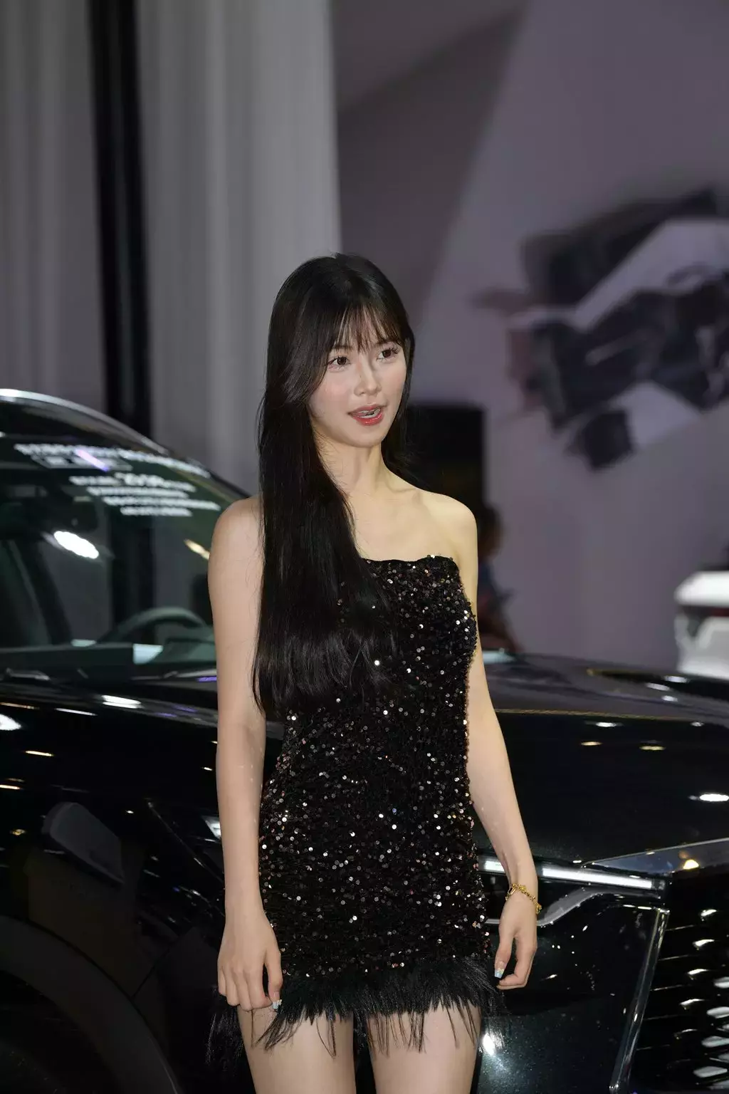 精选街拍作品 NO.2494 黑色大长腿嫩模 街拍原图-丽图社