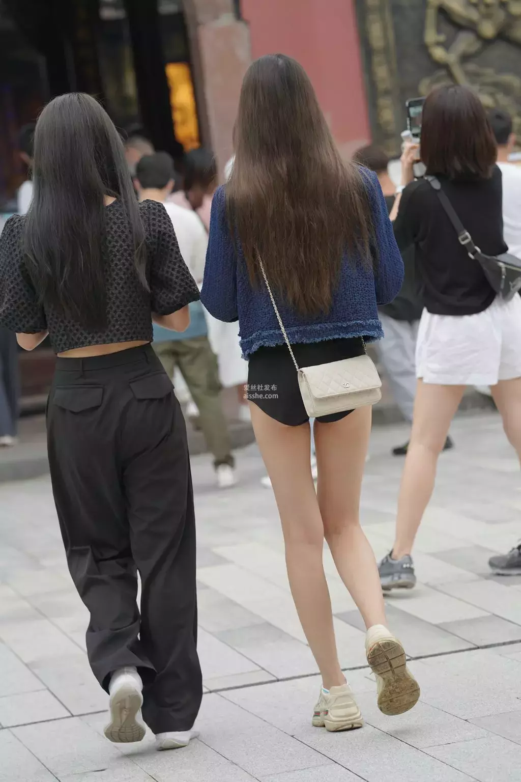 精选街拍作品 NO.2180 超短裙姐妹 街拍牛叔-丽图社