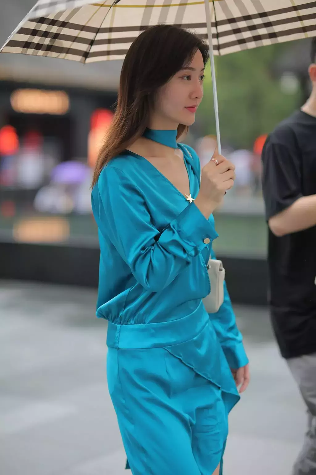 精选街拍作品 NO.1331 漂亮的气质长裙美女 街拍美术馆-丽图社