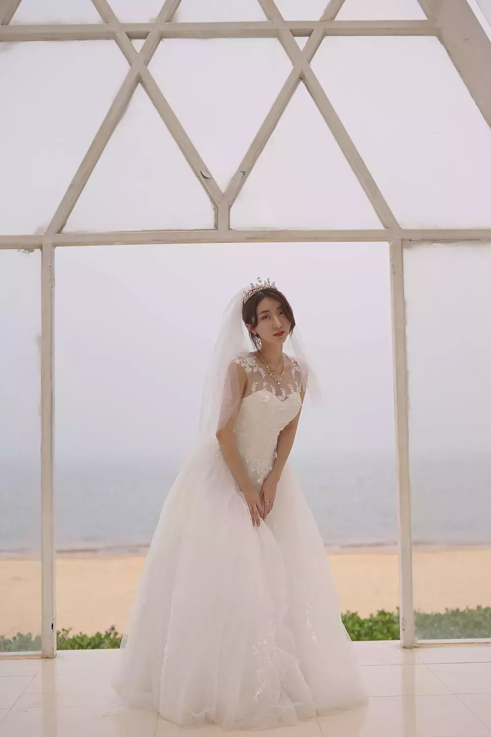 No.051-海岛之旅真爱版 – 婚纱 [17P] 气质美女妩媚写真-丽图社