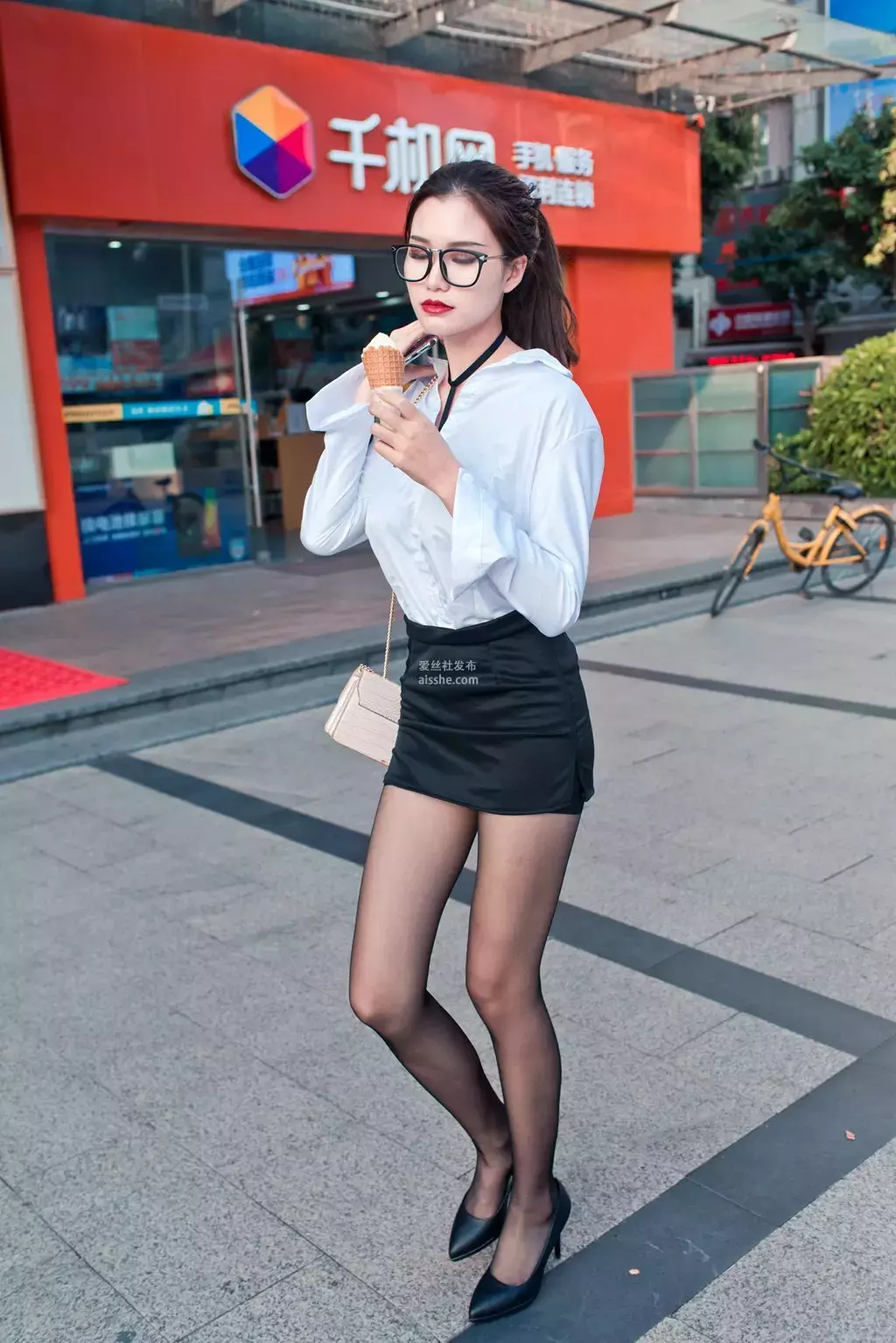 魔镜街拍 NO.105 OL极品嘿丝美女婷婷的工作日常-2 街拍跟屁虫-丽图社