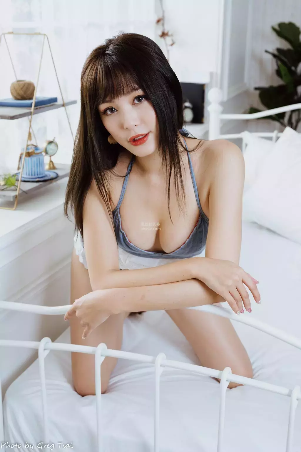 精选模拍作品 NO.249 Ashley 居家姓感裸足美腿 女神街拍高清壁纸美女-丽图社