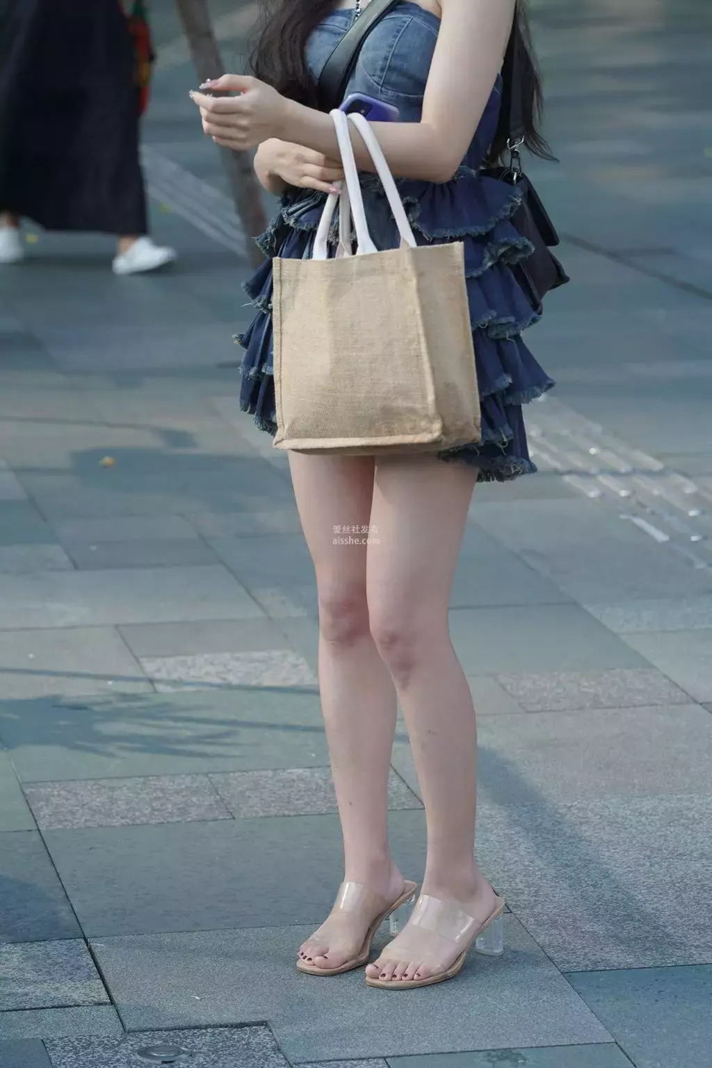 精选街拍作品 NO.2255 甜美动人牛仔裙2 街拍真实-丽图社