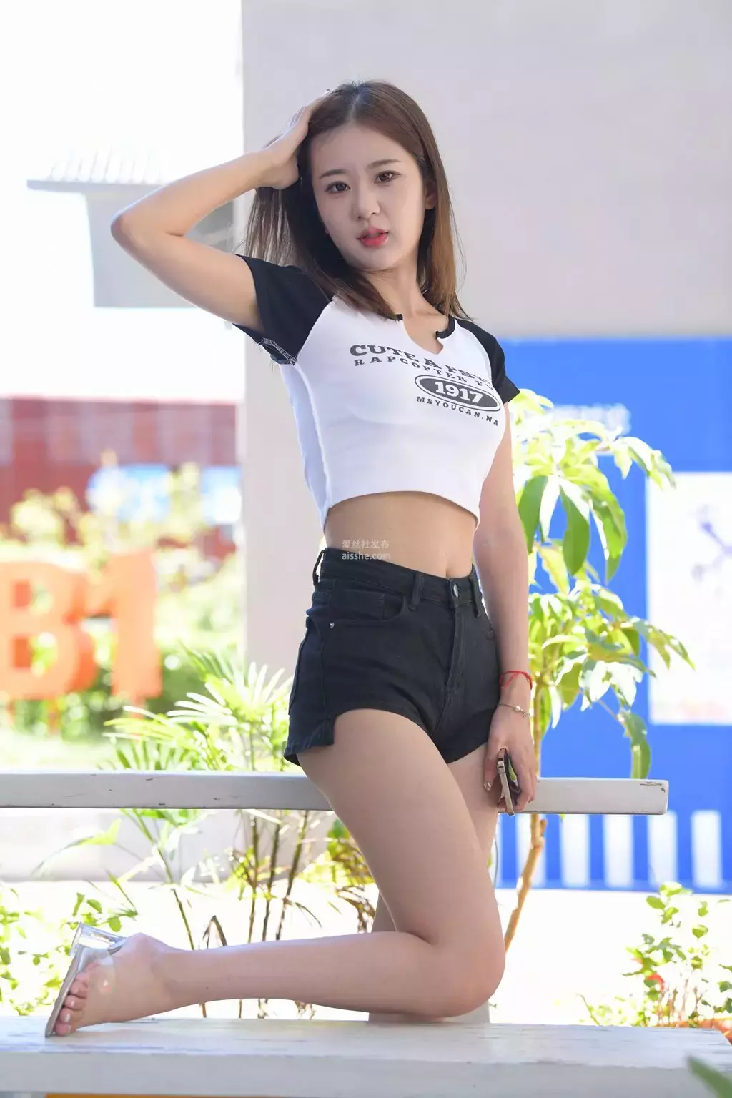 精选街拍作品 NO.1502 黑色热裤女孩3 上海街拍-丽图社