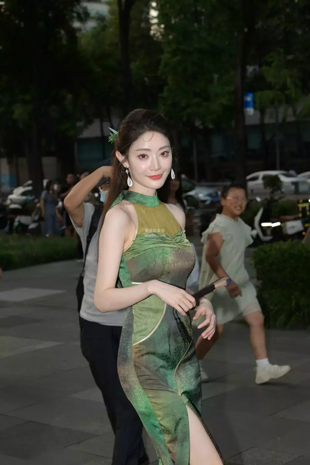 精选街拍作品 NO.2332 复古裙女神2 街拍美女们的魅力-丽图社