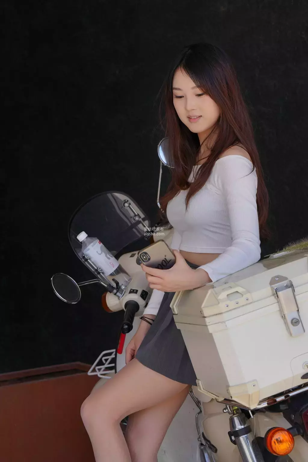 精选街拍作品 NO.2408 百褶裙女孩4 街拍美女图片大全-丽图社