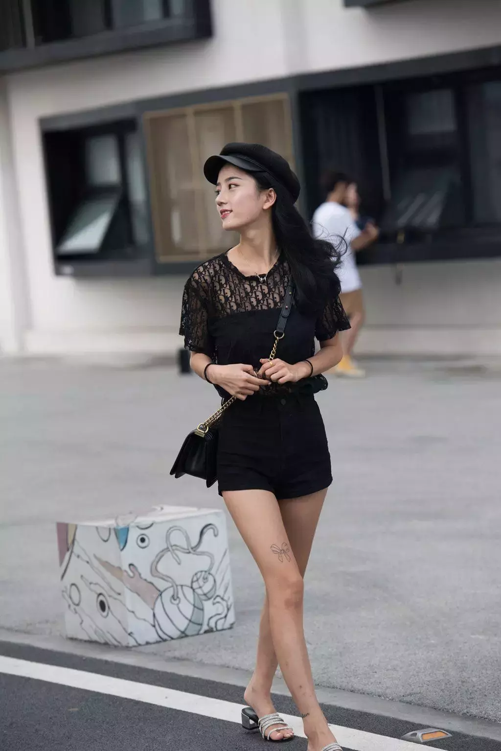 精选街拍作品 NO.1240 你要帮我拍的瘦点 街拍短裤 坏叔街拍-丽图社