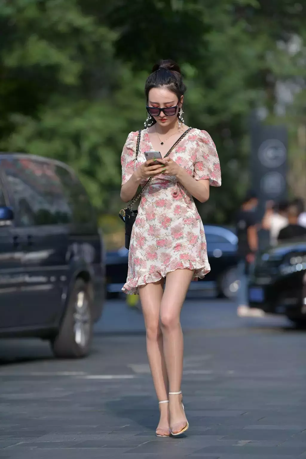 精选街拍作品 NO.1480 抖音网红沟沟姐和闺蜜模拍2 街拍收藏大师-丽图社