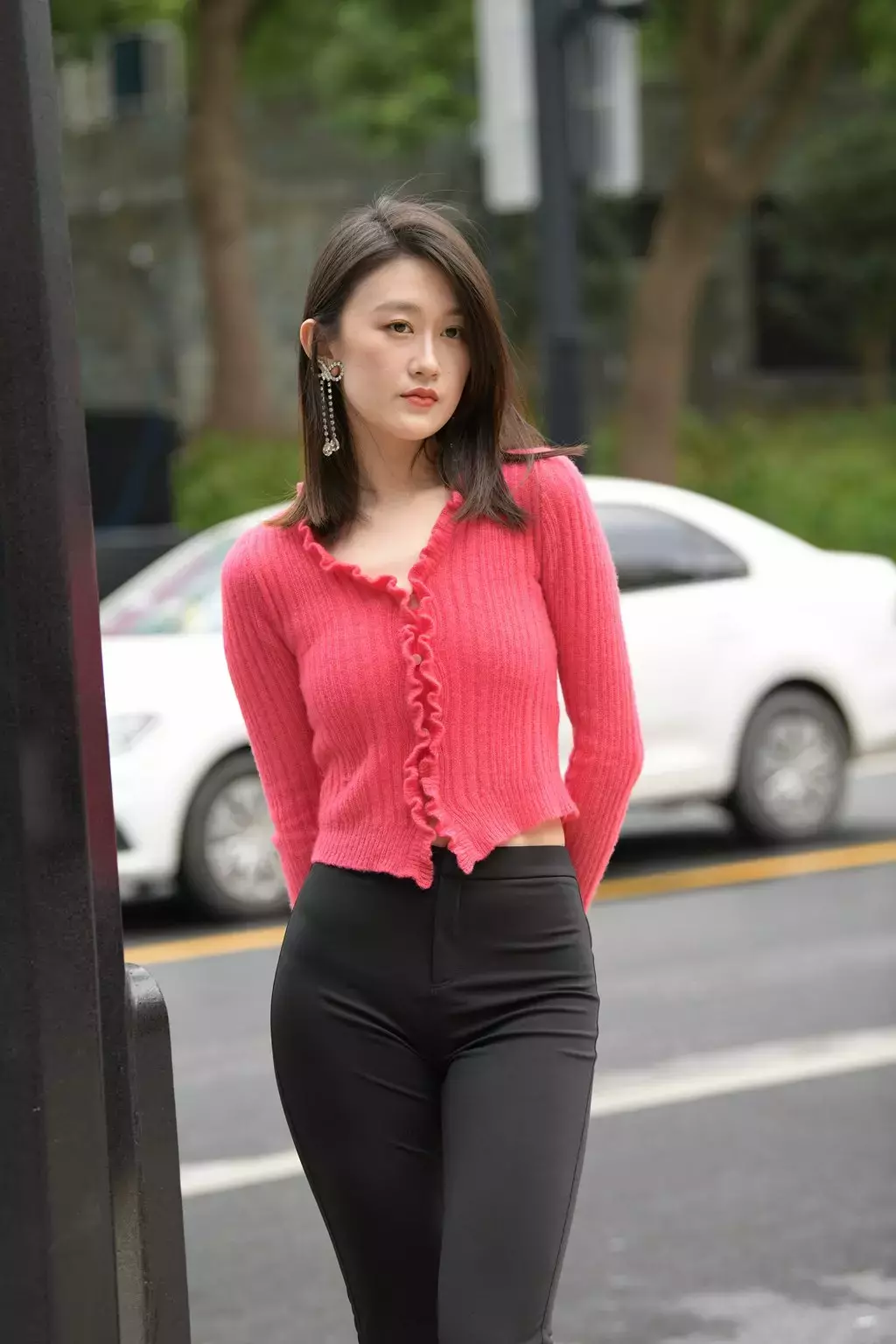 精选街拍作品 NO.2519 漂亮紧身裤美女 被成都太古里街拍惊艳了-丽图社