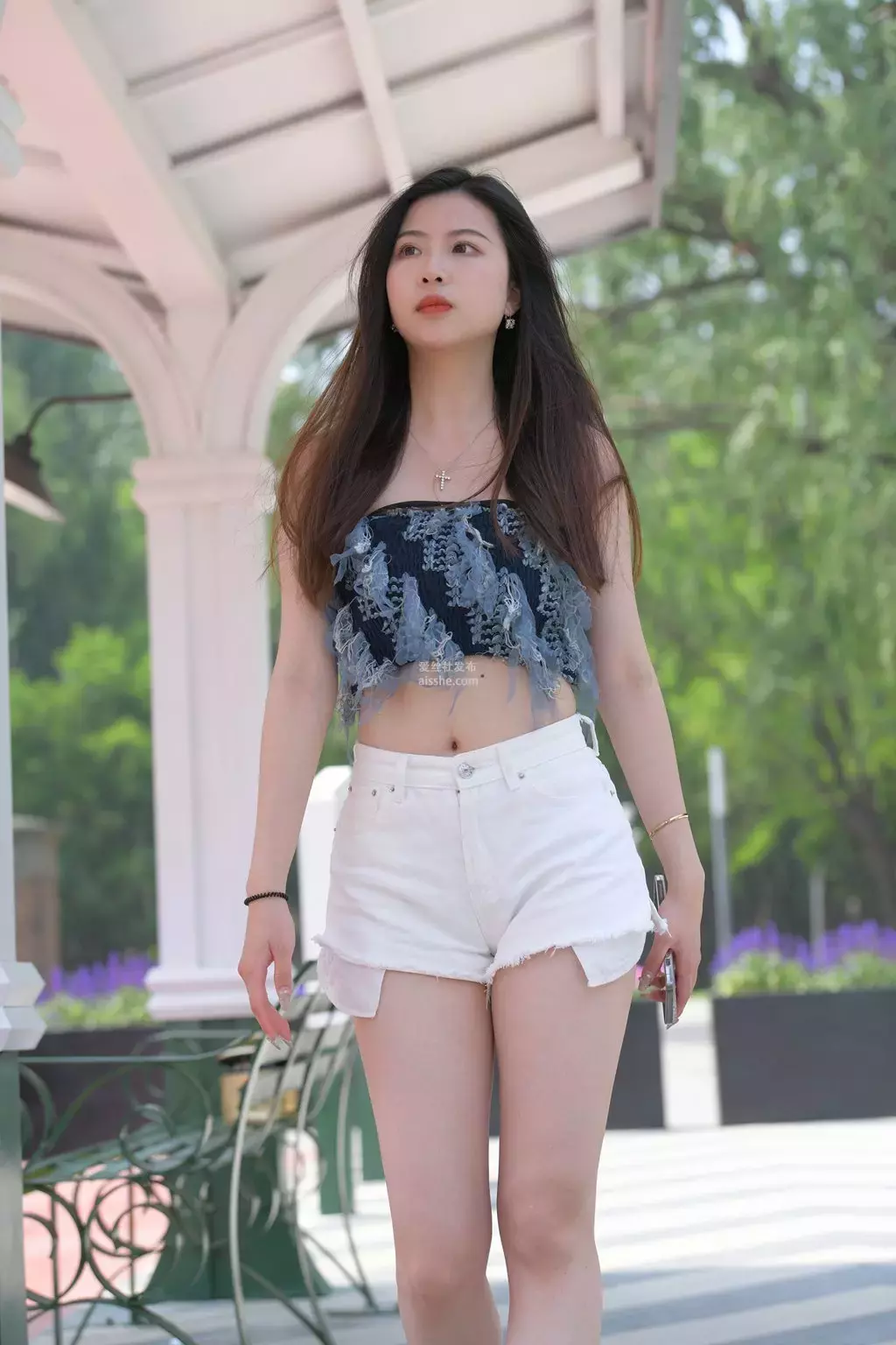 精选街拍作品 NO.2035 白色热裤4 杭州街拍-丽图社