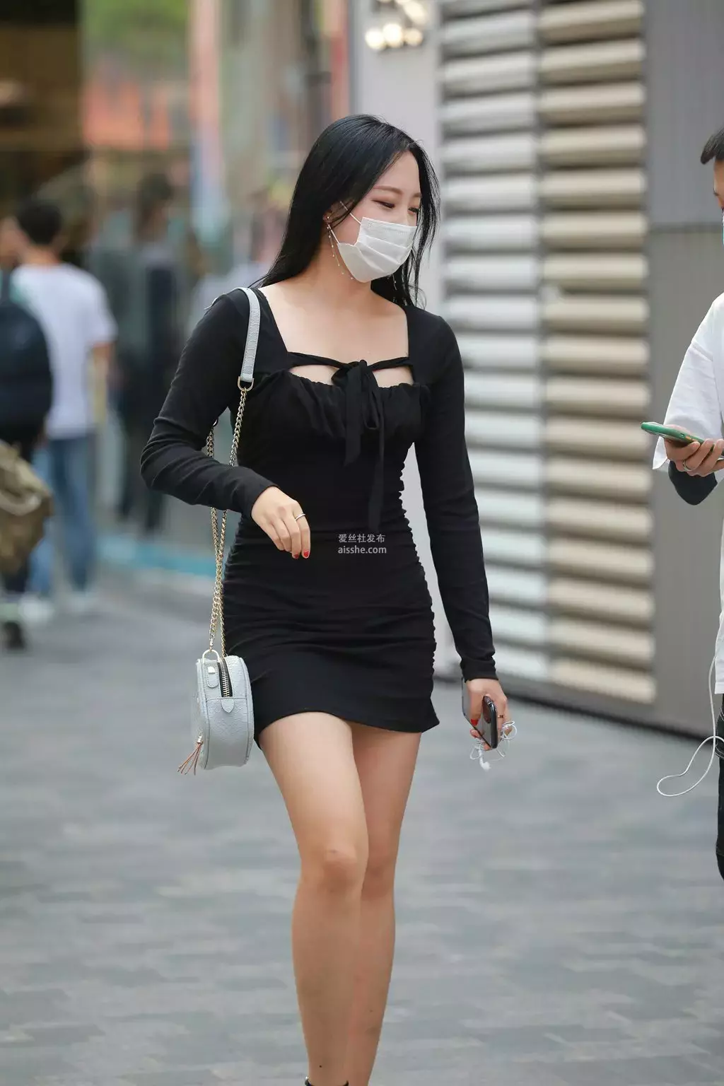 精选街拍作品 NO.1505 一袭黑色连衣裙,怎一个美字了得1 大师原创街拍-丽图社