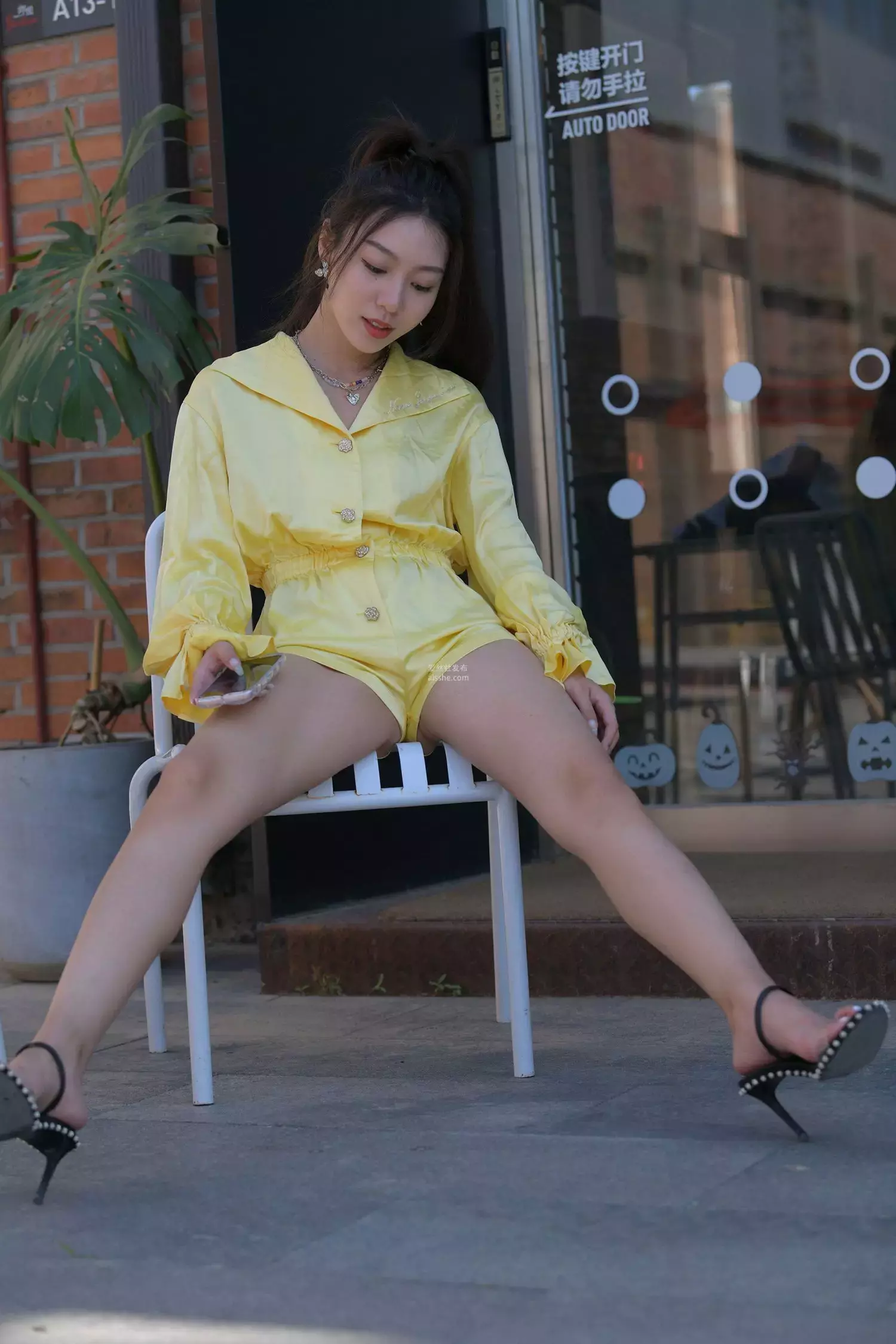 精选街拍作品 NO.1718 何以陌相离3 高清街拍漂亮美女组图-丽图社