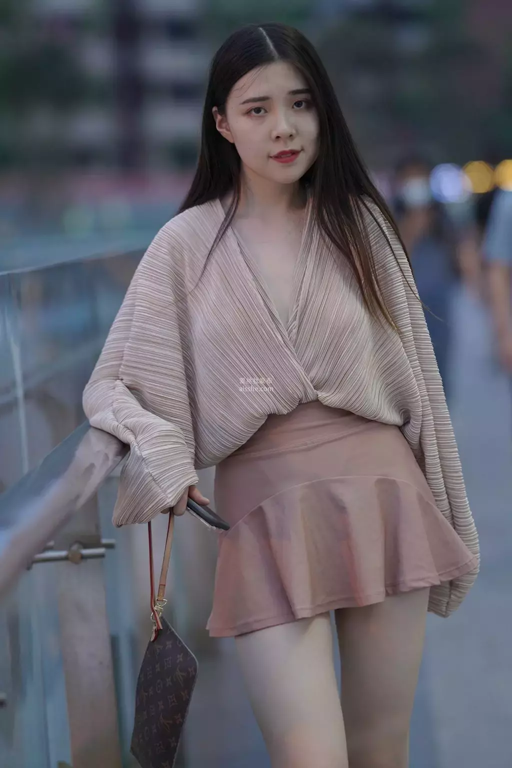 魔镜街拍 NO.167 可爱的粉色短裙小姐姐-5 街拍穿搭-丽图社