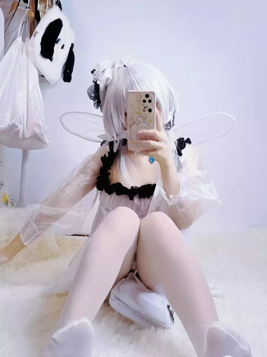 No.009 – 碧蓝航线 小光辉 [19P] 氧气美女 雪肌如玉 楚楚动人写真-丽图社