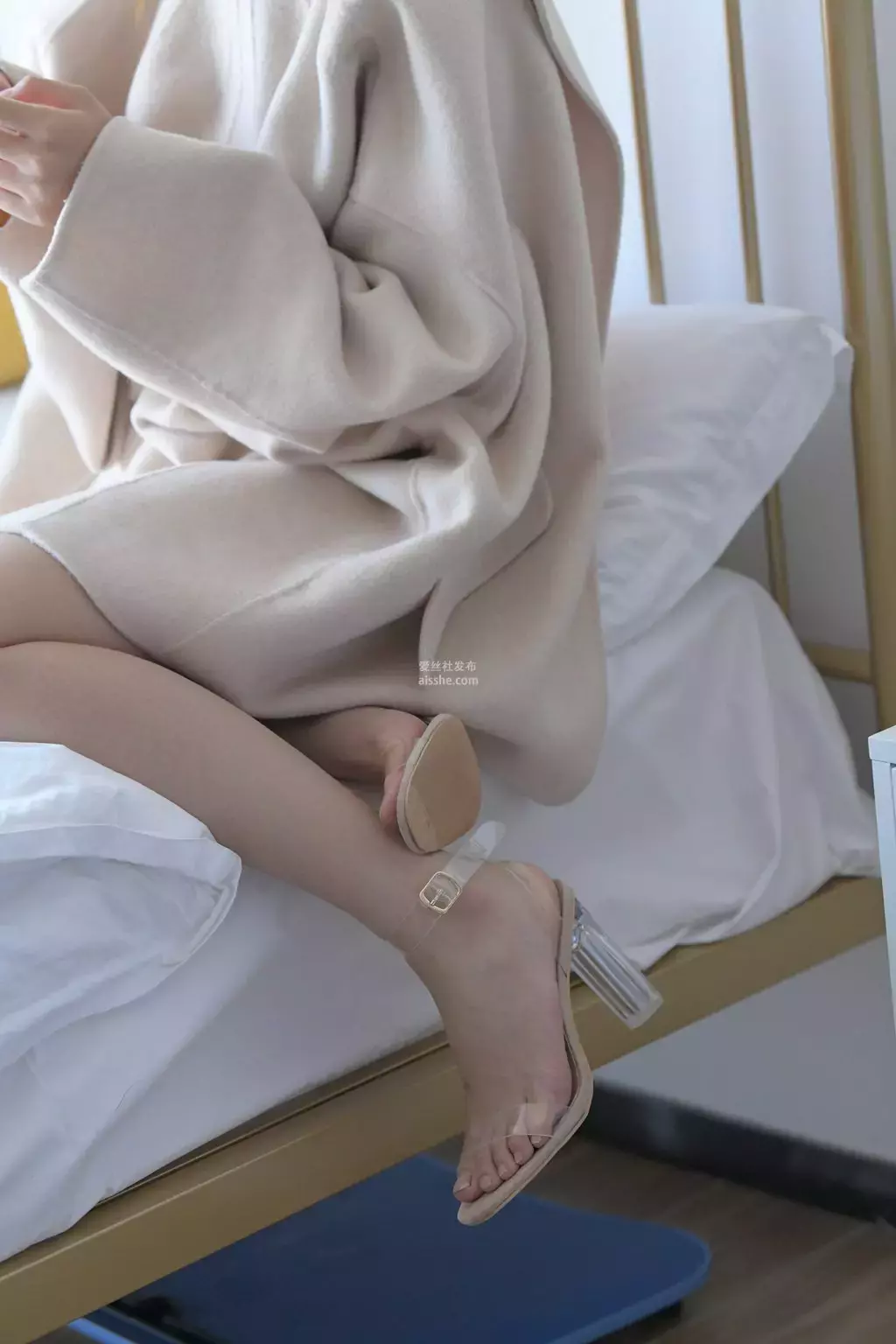 精选街拍作品 NO.1497 阳光下安静的猫1 jennie意大利街拍-丽图社