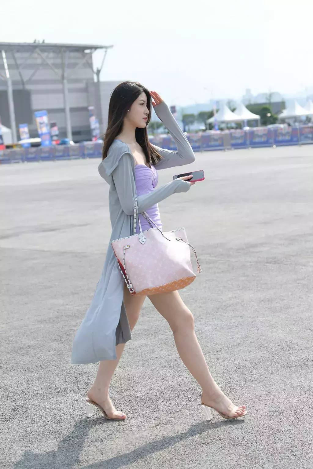 精选街拍作品 NO.2478 紫色修身裙美眉 街拍性感亚洲美女图片-丽图社