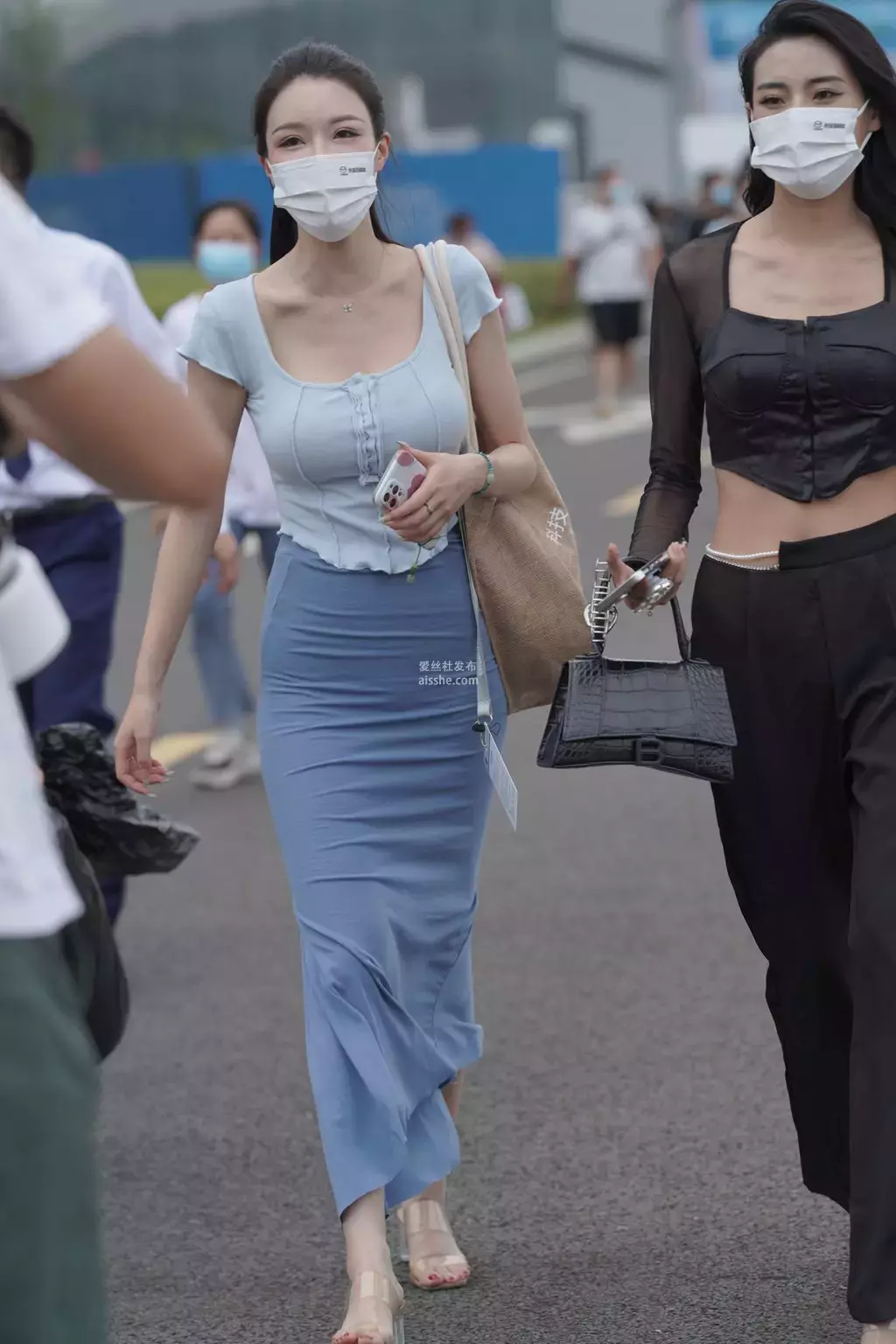 精选街拍作品 NO.1482 高挑蓝色长裙美女 街拍摄影-丽图社