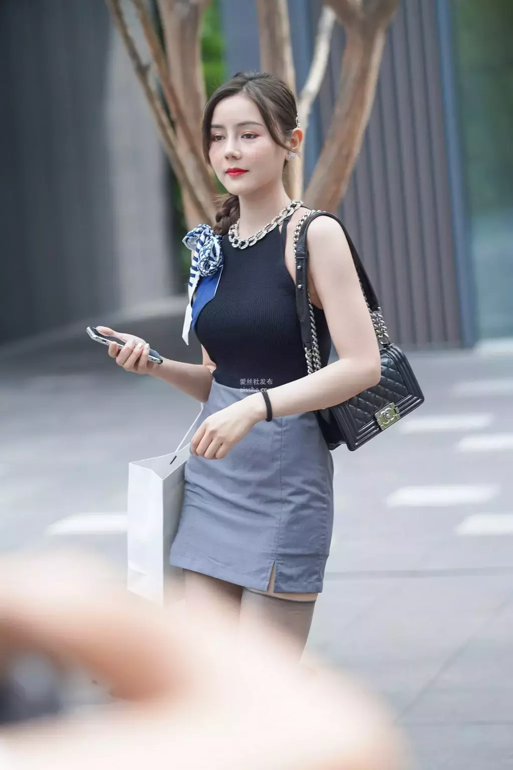 精选街拍作品 NO.2420 灰丝制服白领1 街拍穿搭-丽图社