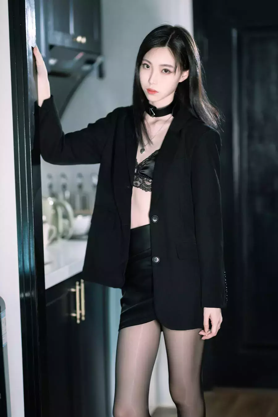 No.018-黑丝西装 [40P] 高清壁纸美女写真-丽图社