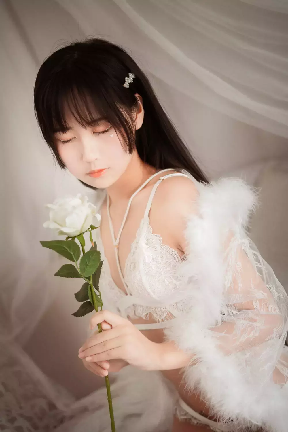 No.004-毛绒内衣 [27P] 气质美女高清壁纸-丽图社