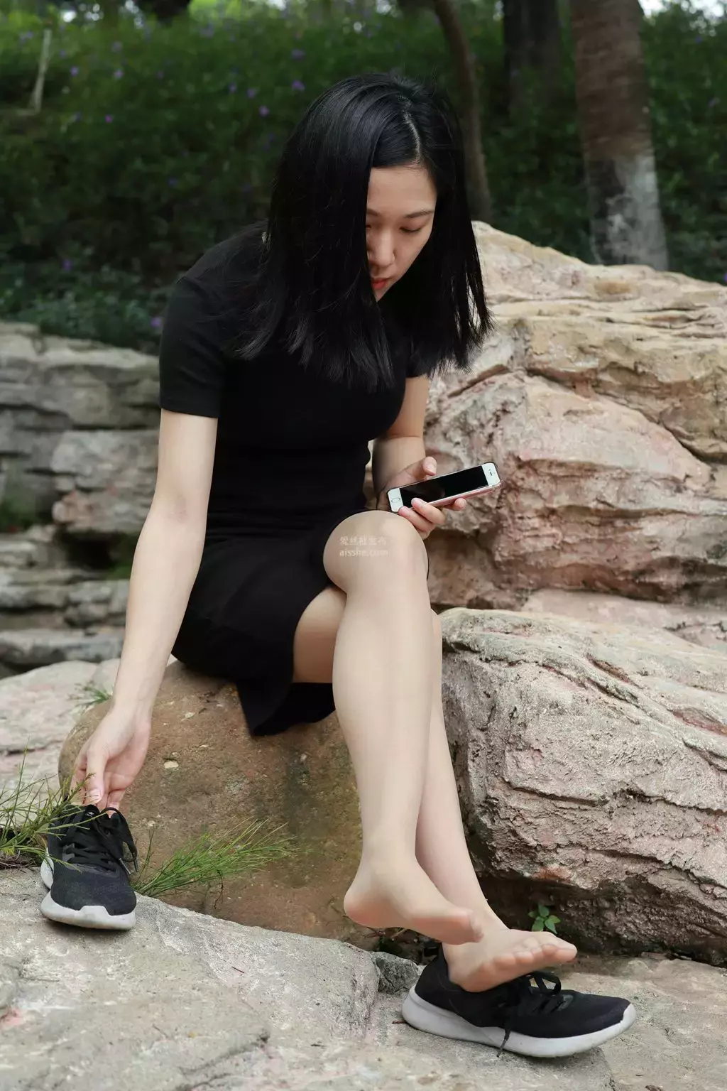 魔镜街拍 NO.166 高跟运动鞋丝袜交互 街拍第一站大师-丽图社