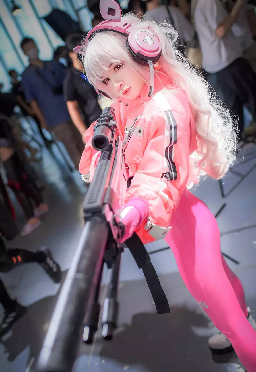 No.013 – 萤火虫漫展 NIKKE 胜利女神 爱丽丝 [18P] 时尚美女写真壁纸图片照-丽图社