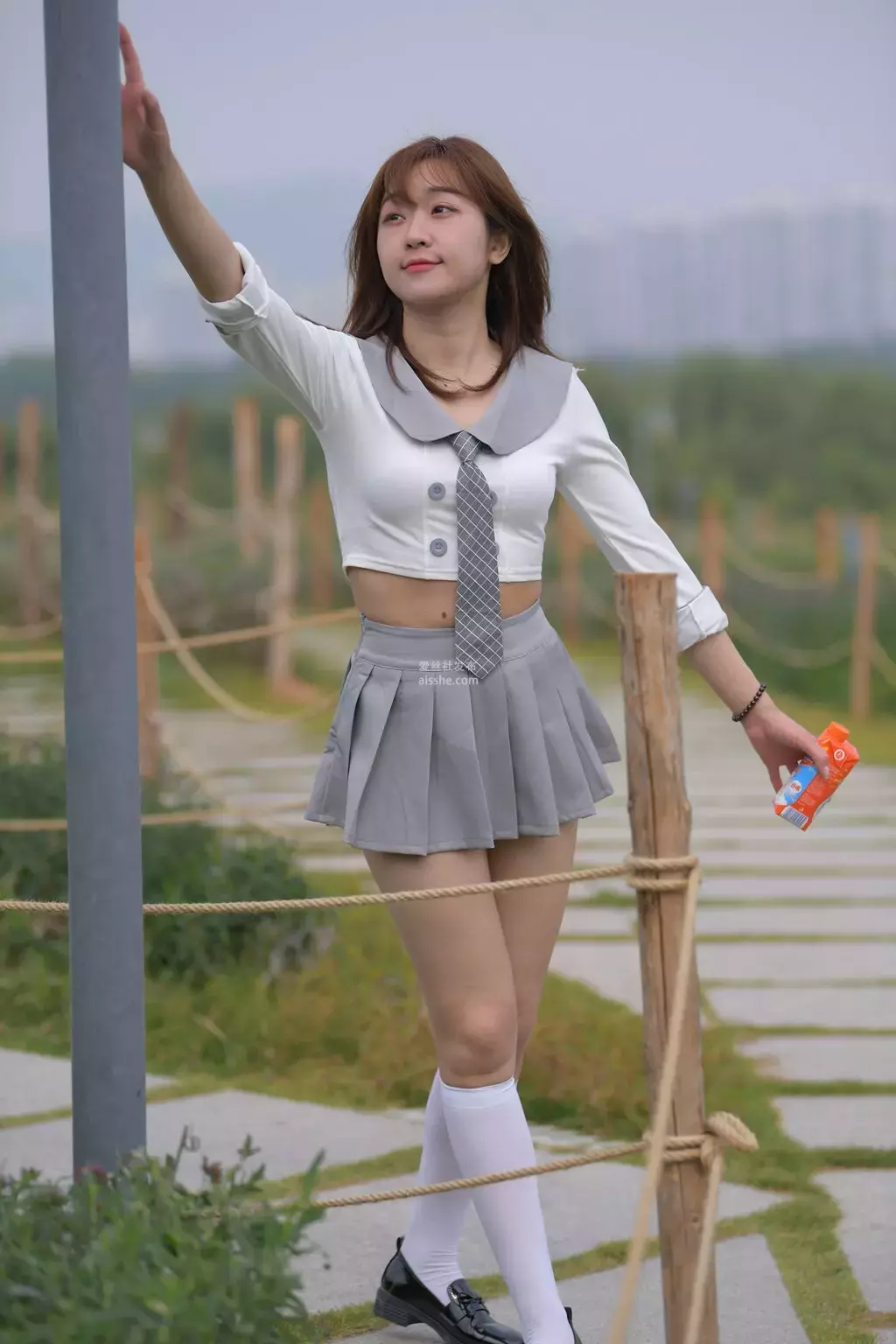 魔镜街拍 NO.095 姓感动人的小百褶裙美女-7 街拍性感-丽图社