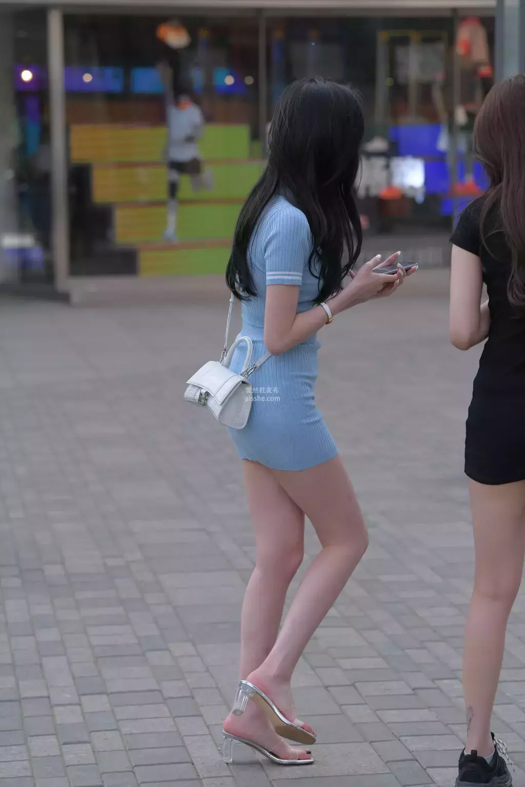 精选街拍作品 NO.2271 蓝色如水般温柔 街拍美术馆-丽图社